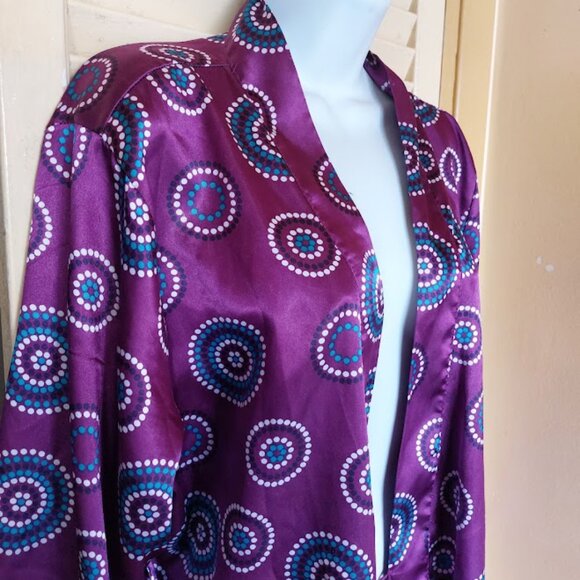 Purple Robe with Bold Psychedelic Print Size Small / Medium - Picture 5 of 5